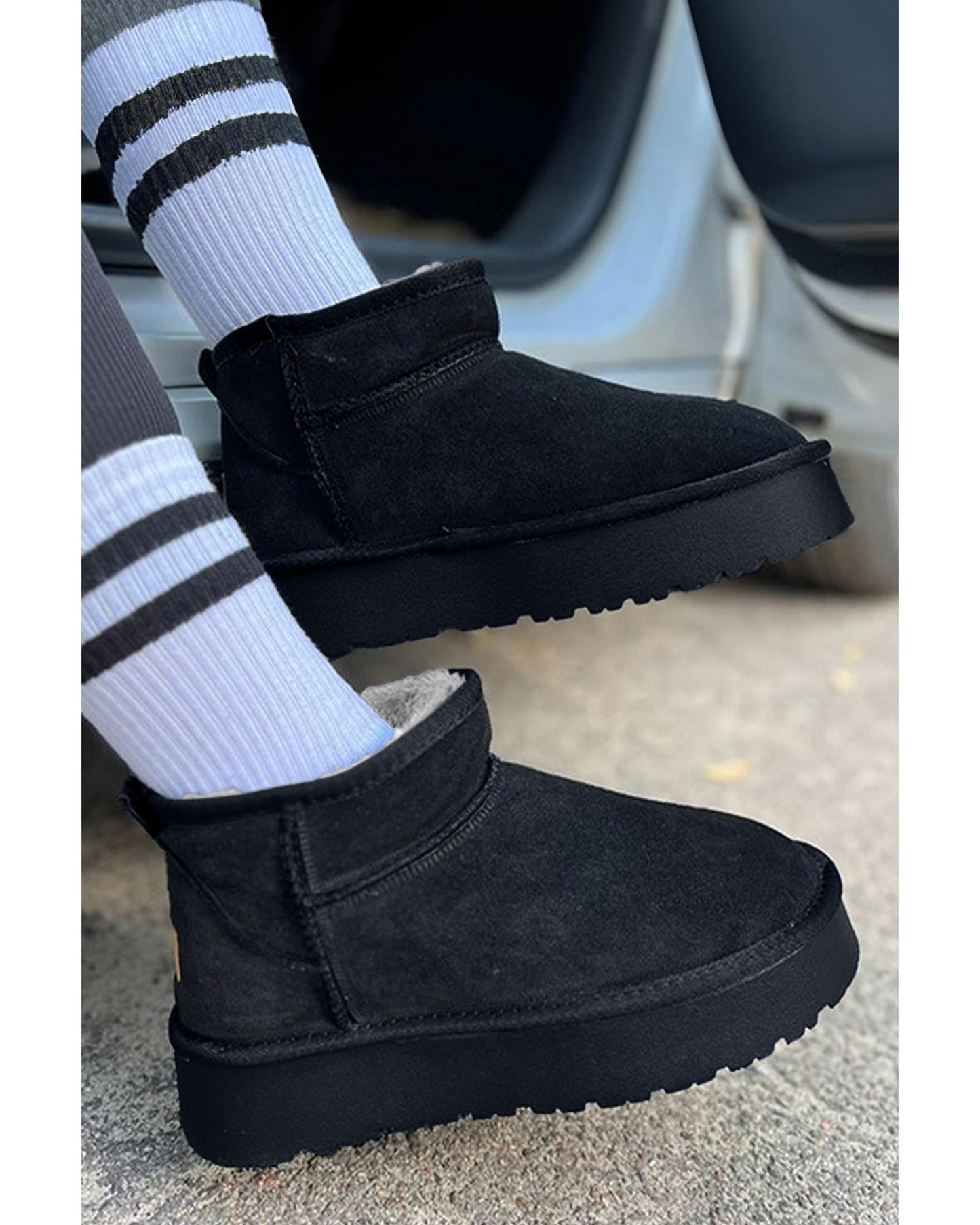 Black Faux Fur Lined Suede Ankle Snow Boots - 40 EU