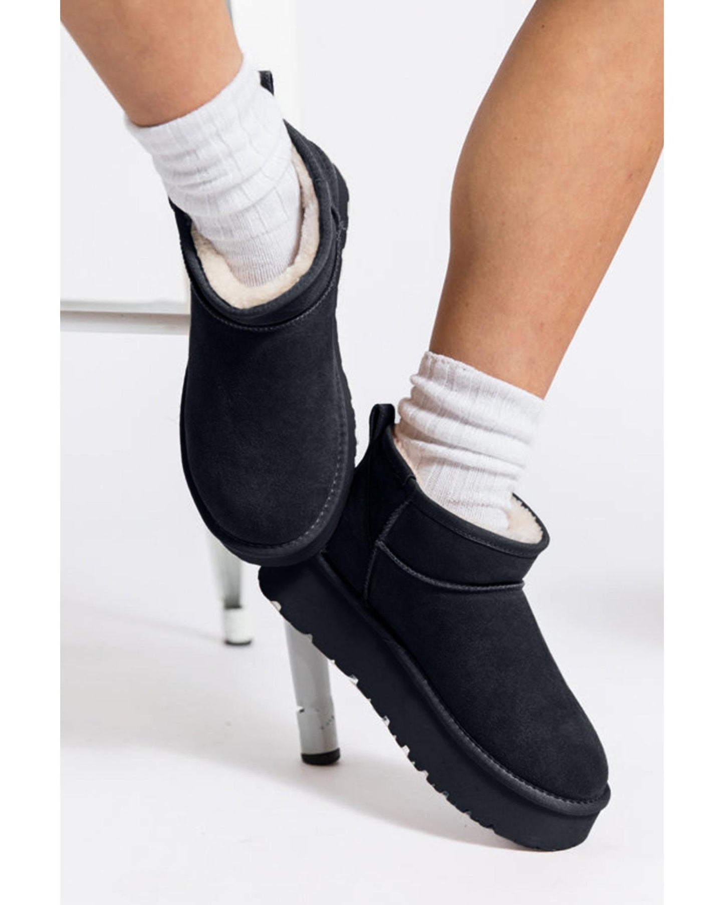 Black Faux Fur Lined Suede Ankle Snow Boots - 40 EU