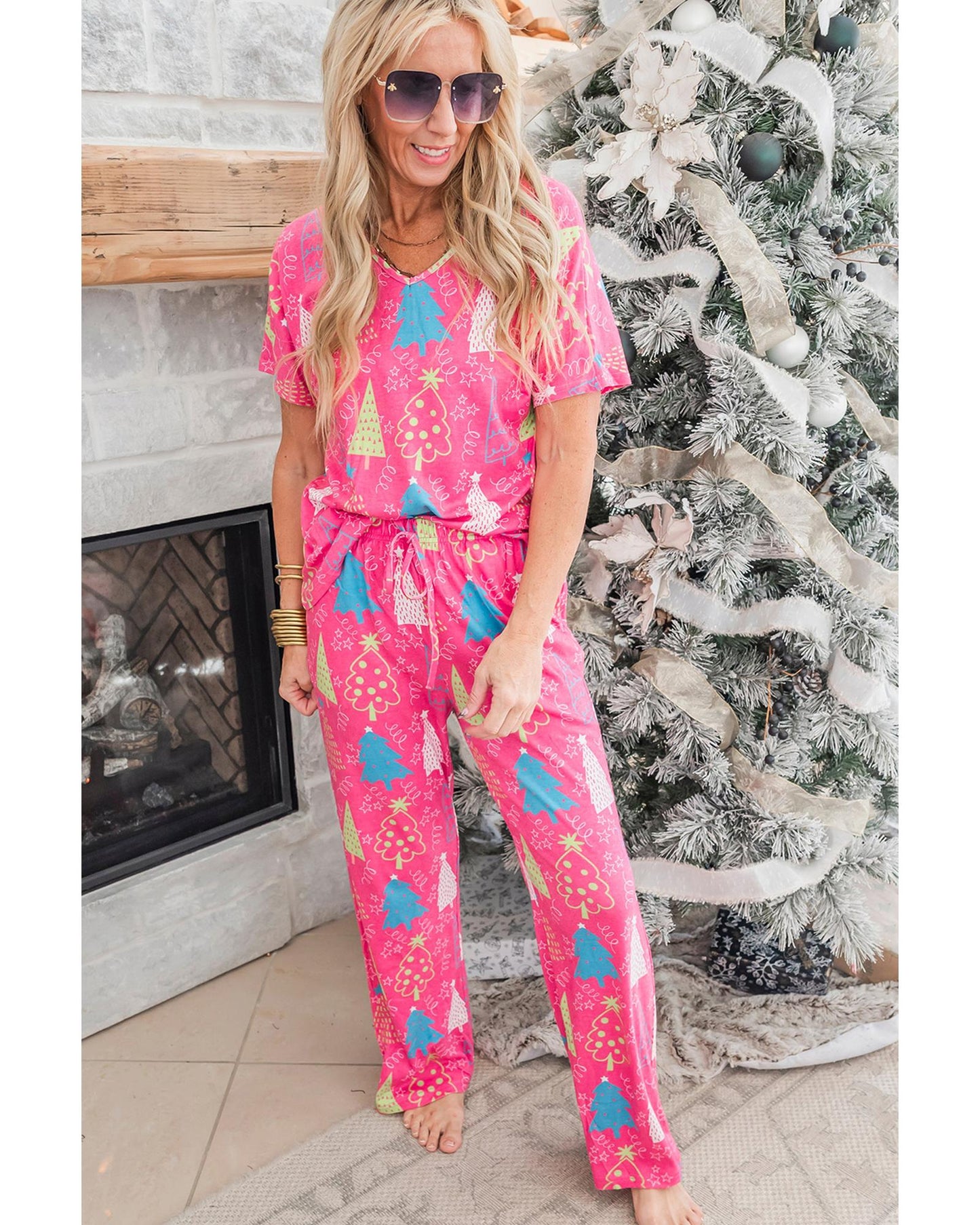 Rose Christmas Tree Print V Neck Tee and Pants Lounge Set - XL