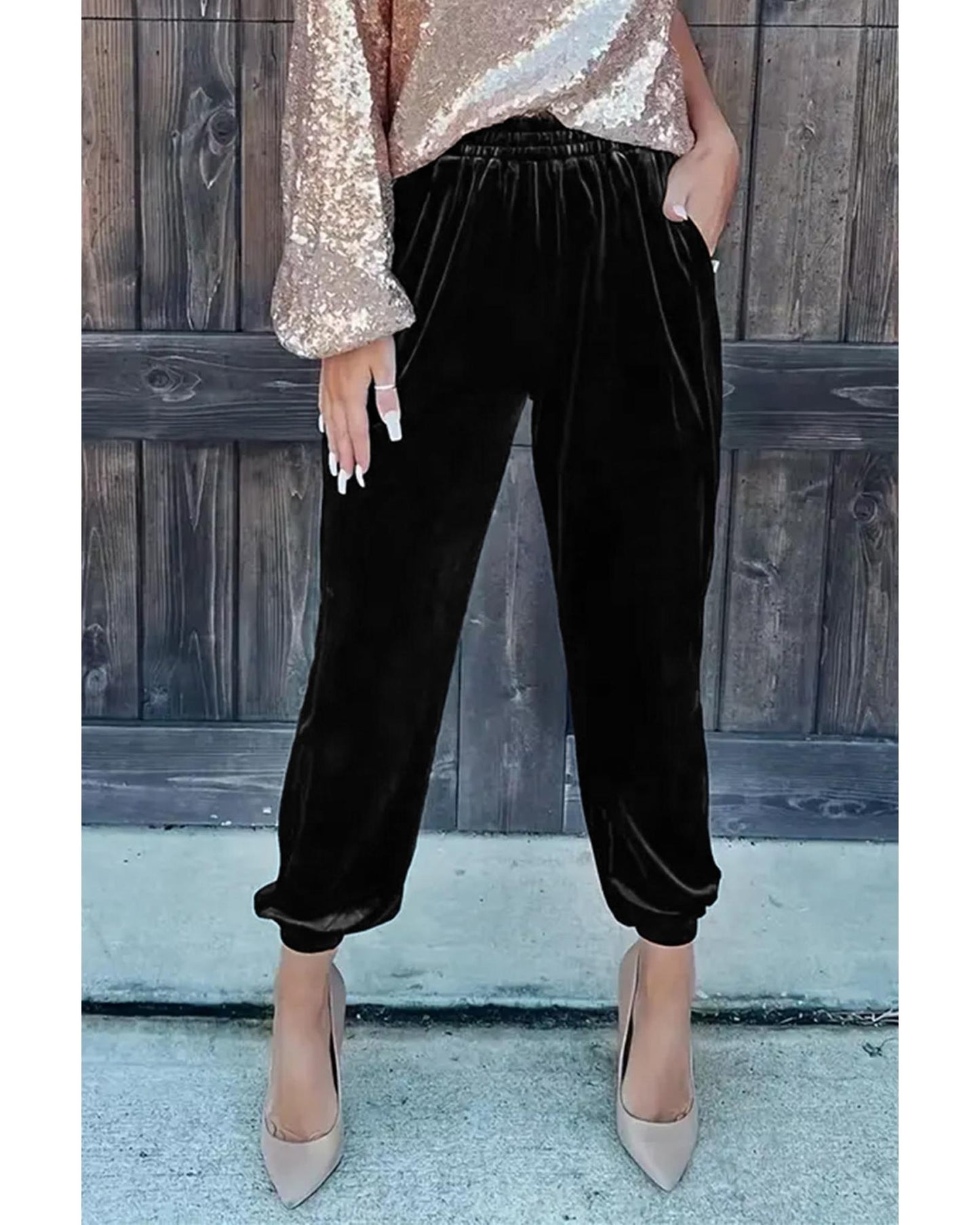 Azura Exchange Luxurious Velvet Jogger Pants - M