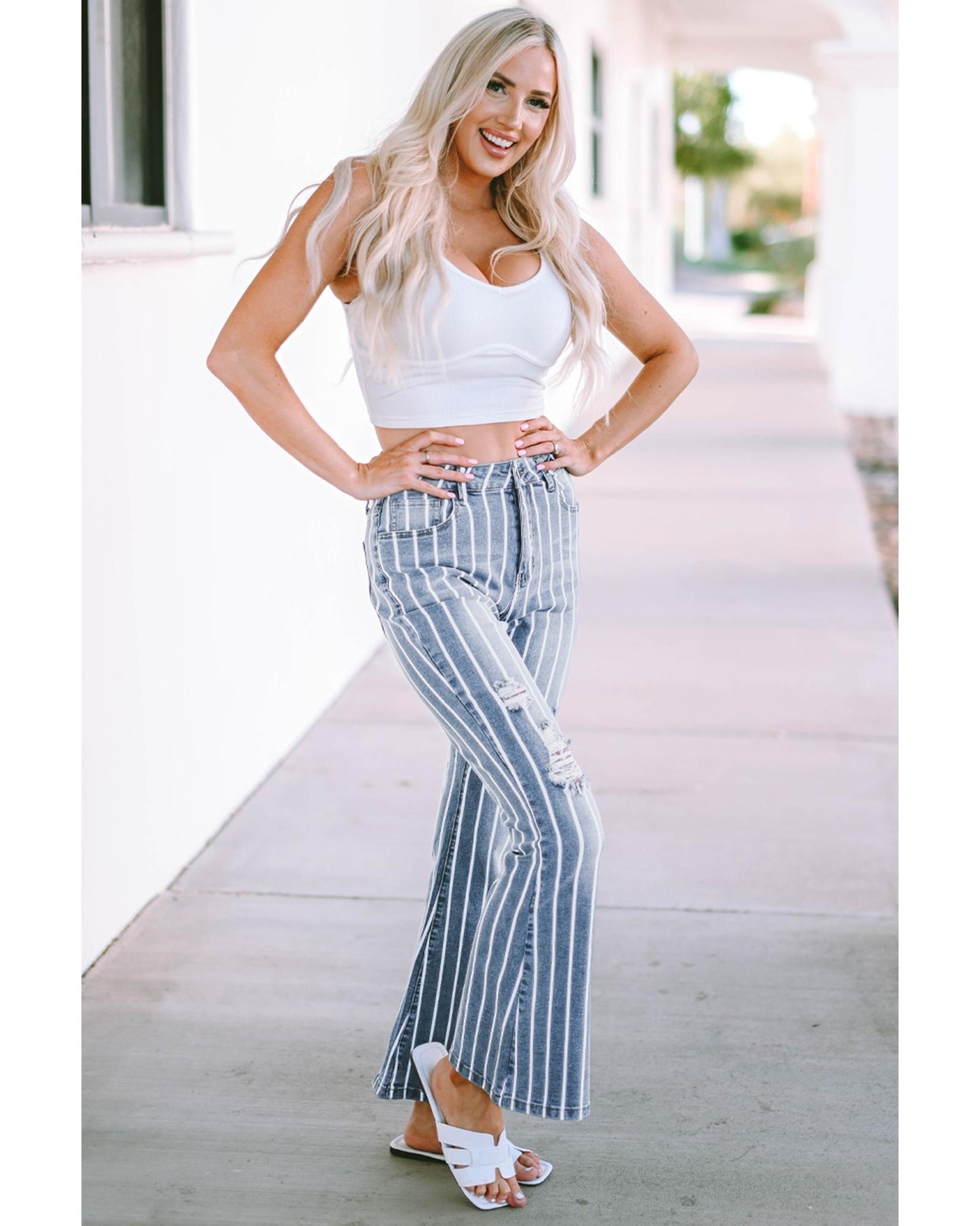 Azura Exchange Vertical Striped Ripped Flare Jeans - 16 US