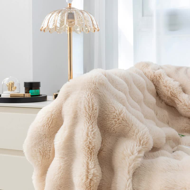 Apricot 70*100cm Plush Toscana Throw Blanket - Soft Flannel Fleece for All Seasons, Perfect for Couch & Bed
